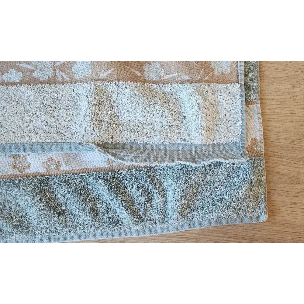 VTG Springmaid Bath Towels Set of 3 Sage Light Green Floral Border 100% Cotton